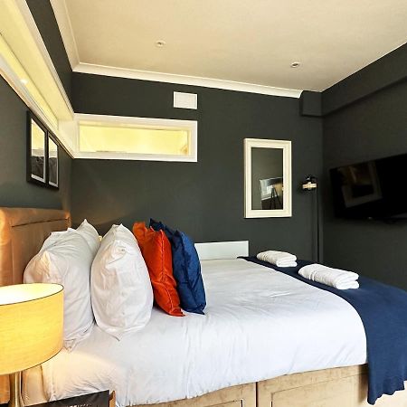 Liam Place Near Hyde Park - 1 Double Bed, 1 Sofa Bed, Spacious Apartment, Private Entrance London Exteriör bild