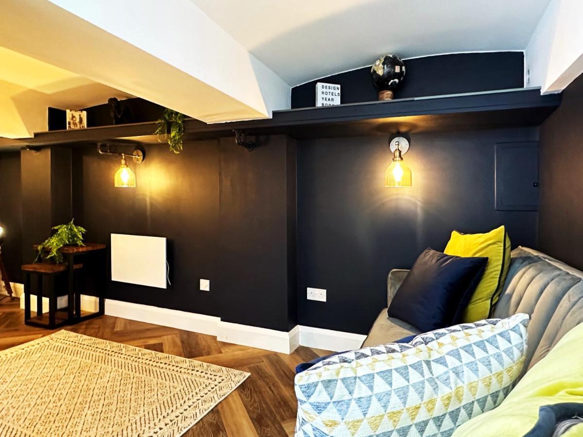 Liam Place Near Hyde Park - 1 Double Bed, 1 Sofa Bed, Spacious Apartment, Private Entrance London Exteriör bild