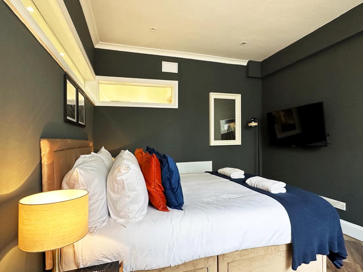 Liam Place Near Hyde Park - 1 Double Bed, 1 Sofa Bed, Spacious Apartment, Private Entrance London Exteriör bild