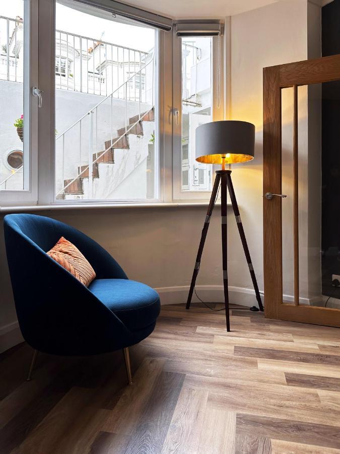 Liam Place Near Hyde Park - 1 Double Bed, 1 Sofa Bed, Spacious Apartment, Private Entrance London Exteriör bild