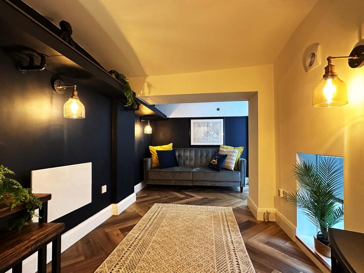 Liam Place Near Hyde Park - 1 Double Bed, 1 Sofa Bed, Spacious Apartment, Private Entrance London Exteriör bild