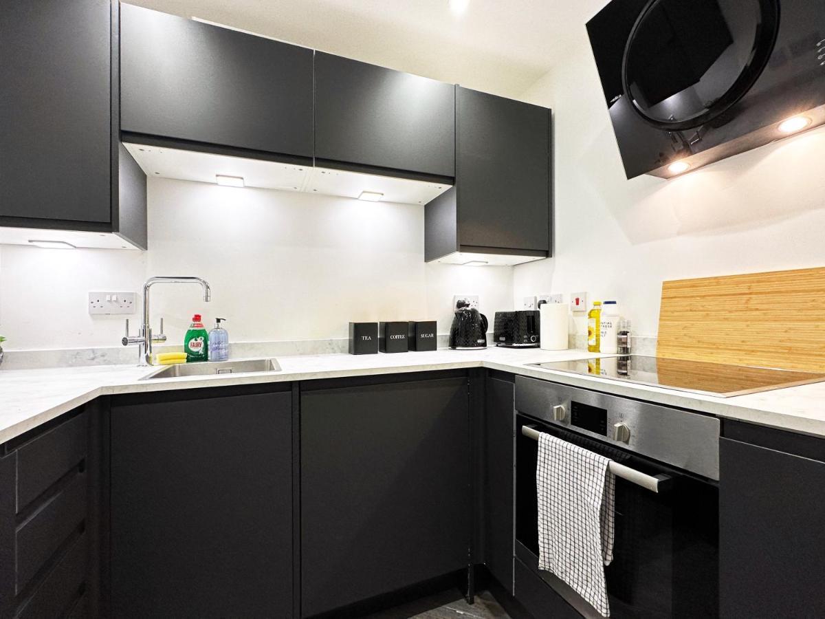 Liam Place Near Hyde Park - 1 Double Bed, 1 Sofa Bed, Spacious Apartment, Private Entrance London Exteriör bild