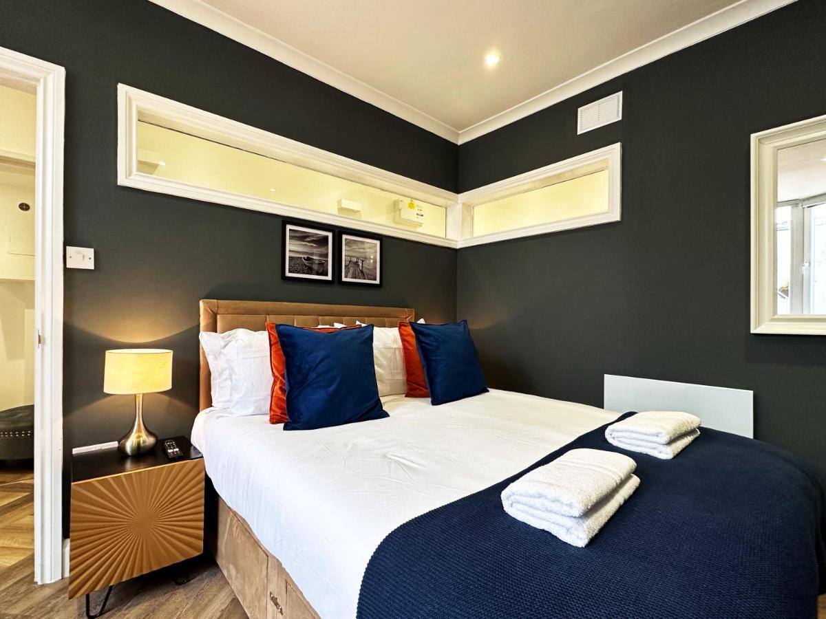 Liam Place Near Hyde Park - 1 Double Bed, 1 Sofa Bed, Spacious Apartment, Private Entrance London Exteriör bild