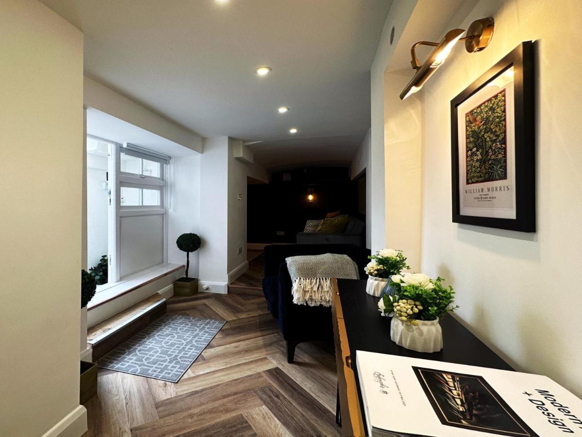 Liam Place Near Hyde Park - 1 Double Bed, 1 Sofa Bed, Spacious Apartment, Private Entrance London Exteriör bild